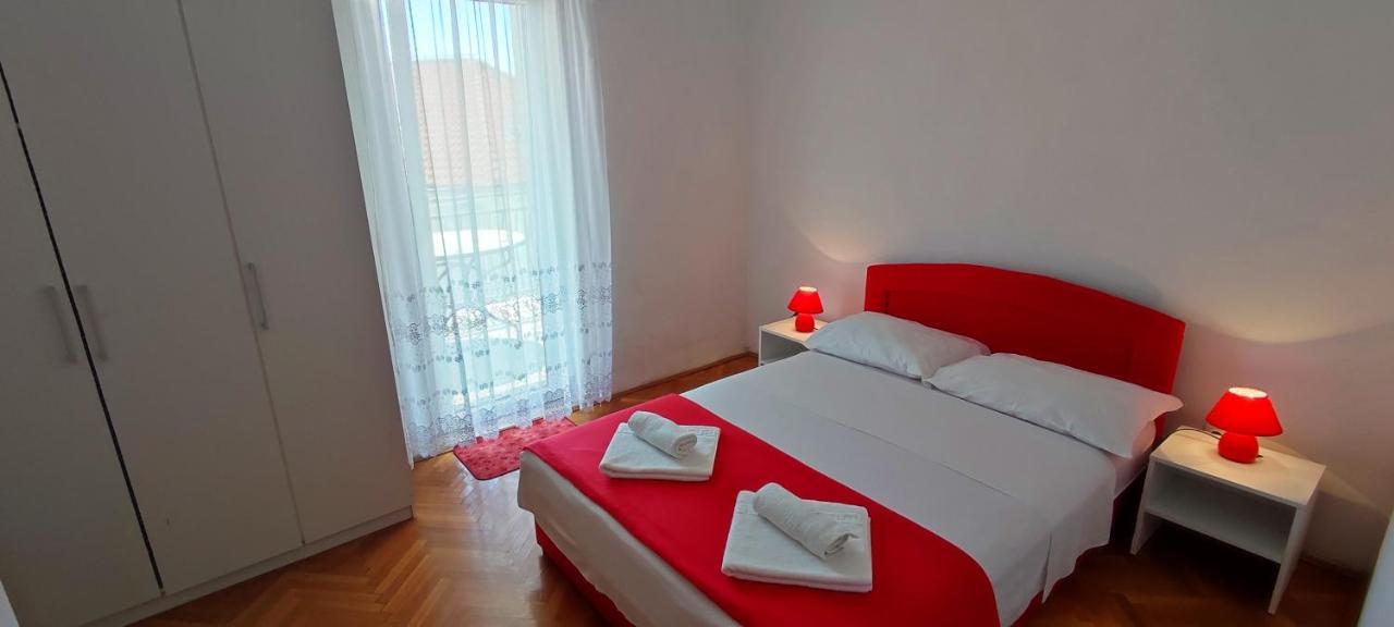 Apartmani Kevric Novi Vinodolski Buitenkant foto