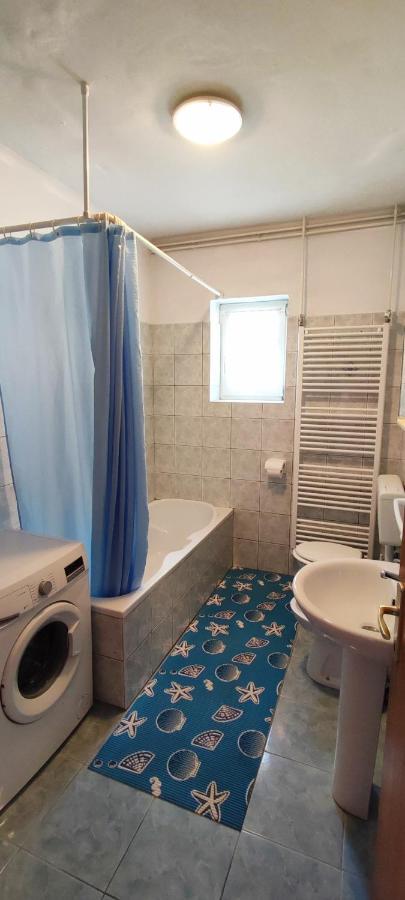 Apartmani Kevric Novi Vinodolski Buitenkant foto