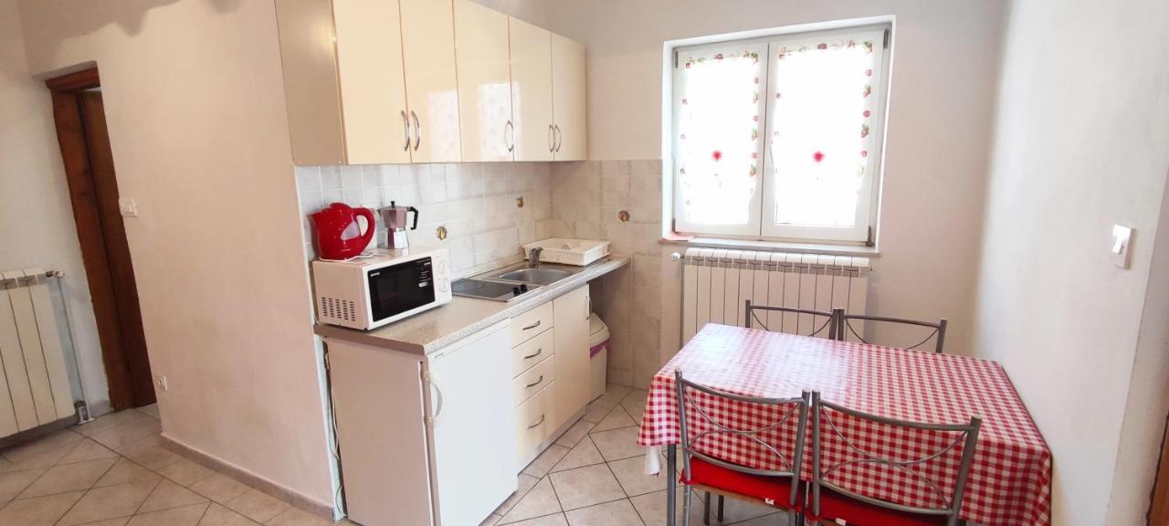 Apartmani Kevric Novi Vinodolski Buitenkant foto