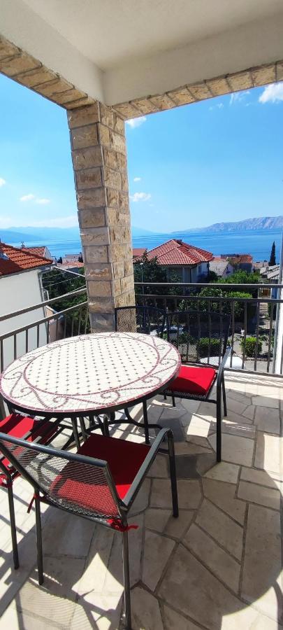 Apartmani Kevric Novi Vinodolski Buitenkant foto